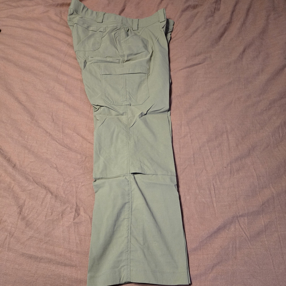 Duluth Trading Co Women's Khaki Cargo Pants